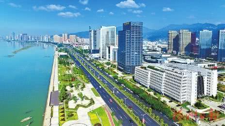 论宜居没人把福建提，厦门和福州比一比，听网友最好的建议